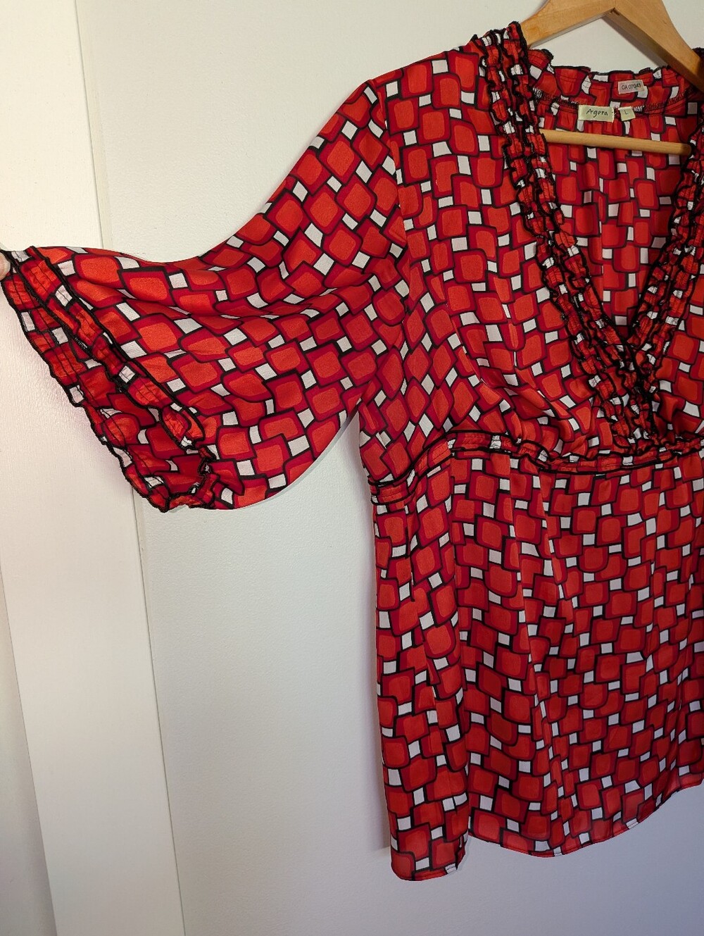 Red And Forest Green Tops L - Picture 3 of 11